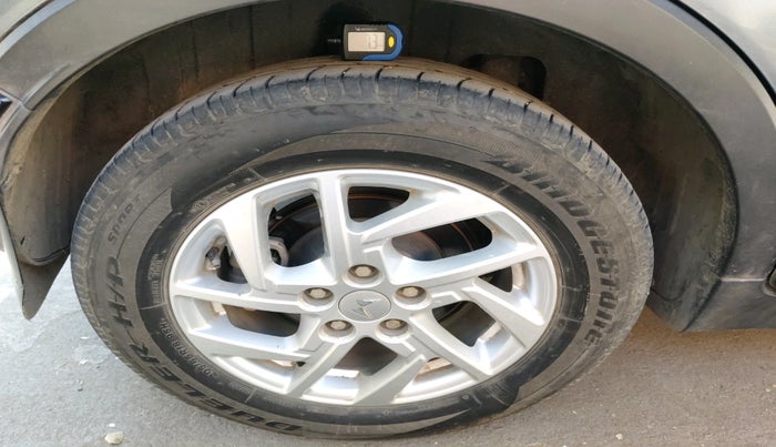 2023 Mahindra XUV300 W8 1.5 DIESEL, Diesel, Manual, 20,047 km, tyre