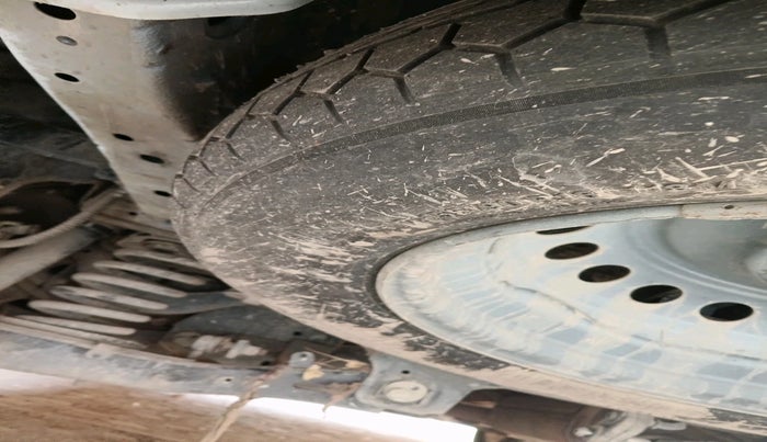 2023 Mahindra XUV700 AX 7 P AT 7 STR, Petrol, Automatic, 23,245 km, tyre