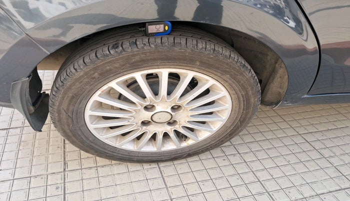 2015 Tata Zest XT PETROL, Petrol, Manual, 72,067 km, tyre