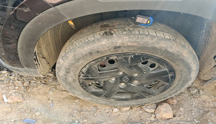 2023 Hyundai VENUE S(O) 1.2, Petrol, Manual, 37,825 km, tyre