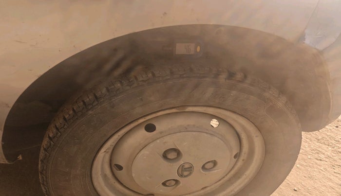 2011 Tata Nano LX, Petrol, Manual, 93,739 km, tyre