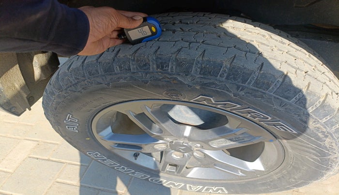 2023 Mahindra Thar LX HARD TOP 4WD MT, Diesel, Manual, 32,670 km, tyre