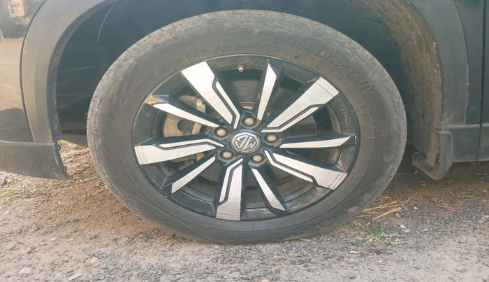 2020 MG HECTOR SHARP 2.0 DIESEL, Diesel, Manual, 19,20,000 km, tyre