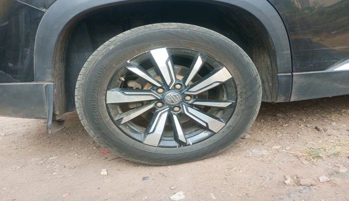 2020 MG HECTOR SHARP 2.0 DIESEL, Diesel, Manual, 19,20,000 km, tyre