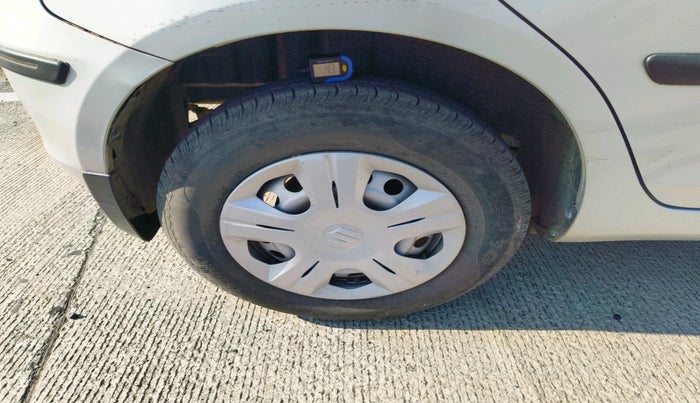 2015 Maruti Swift LXI, Petrol, Manual, 54,499 km, tyre