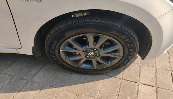 2019 Hyundai Elite i20 SPORTZ PLUS  1.2 CVT, Petrol, Automatic, 26,166 km, tyre