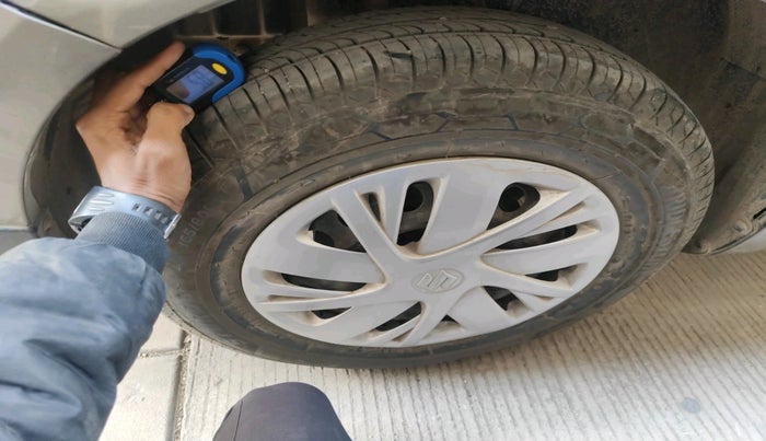 2017 Maruti Swift Dzire VXI (O), Petrol, Manual, 65,502 km, tyre