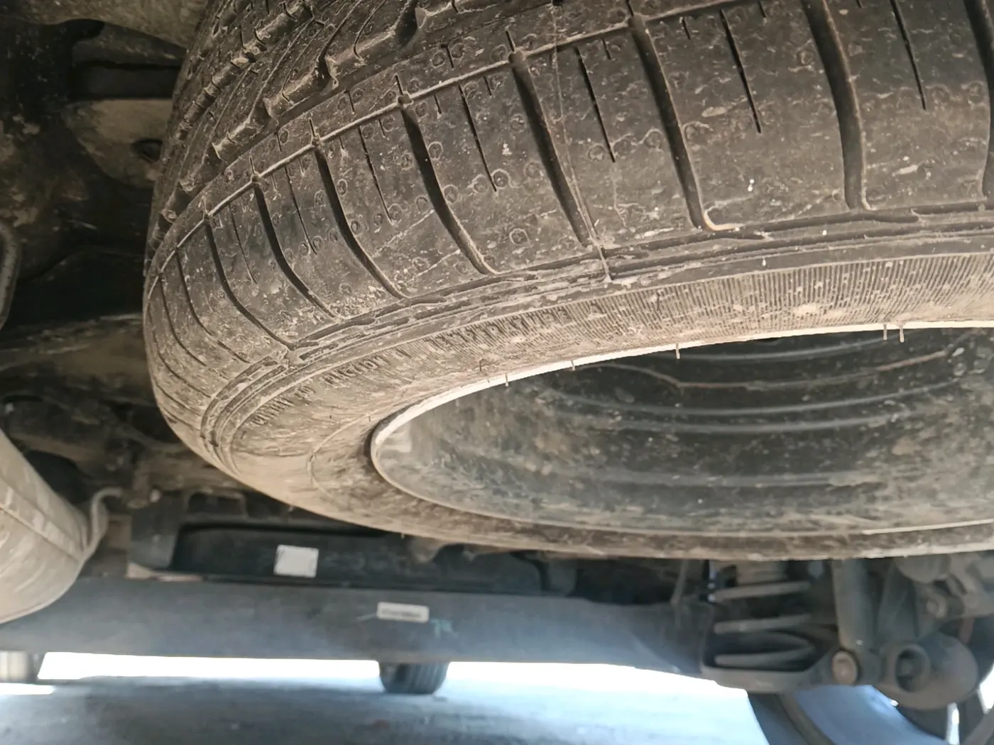 2023 MG HECTOR PLUS SAVVY PRO 1.5 TURBO CVT 7 STR, Petrol, Automatic, 14,467 km, tyre