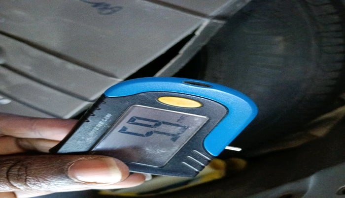 2014 Hyundai i10 SPORTZ 1.1, Petrol, Manual, 55,384 km, tyre