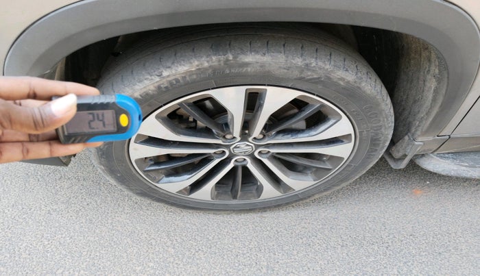 2022 MG HECTOR PLUS SHARP 1.5 PETROL TURBO HYBRID MT 6-STR, Petrol, Manual, 40,807 km, tyre