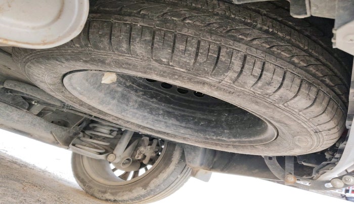 2022 MG HECTOR PLUS SHARP 1.5 PETROL TURBO HYBRID MT 6-STR, Petrol, Manual, 40,807 km, tyre