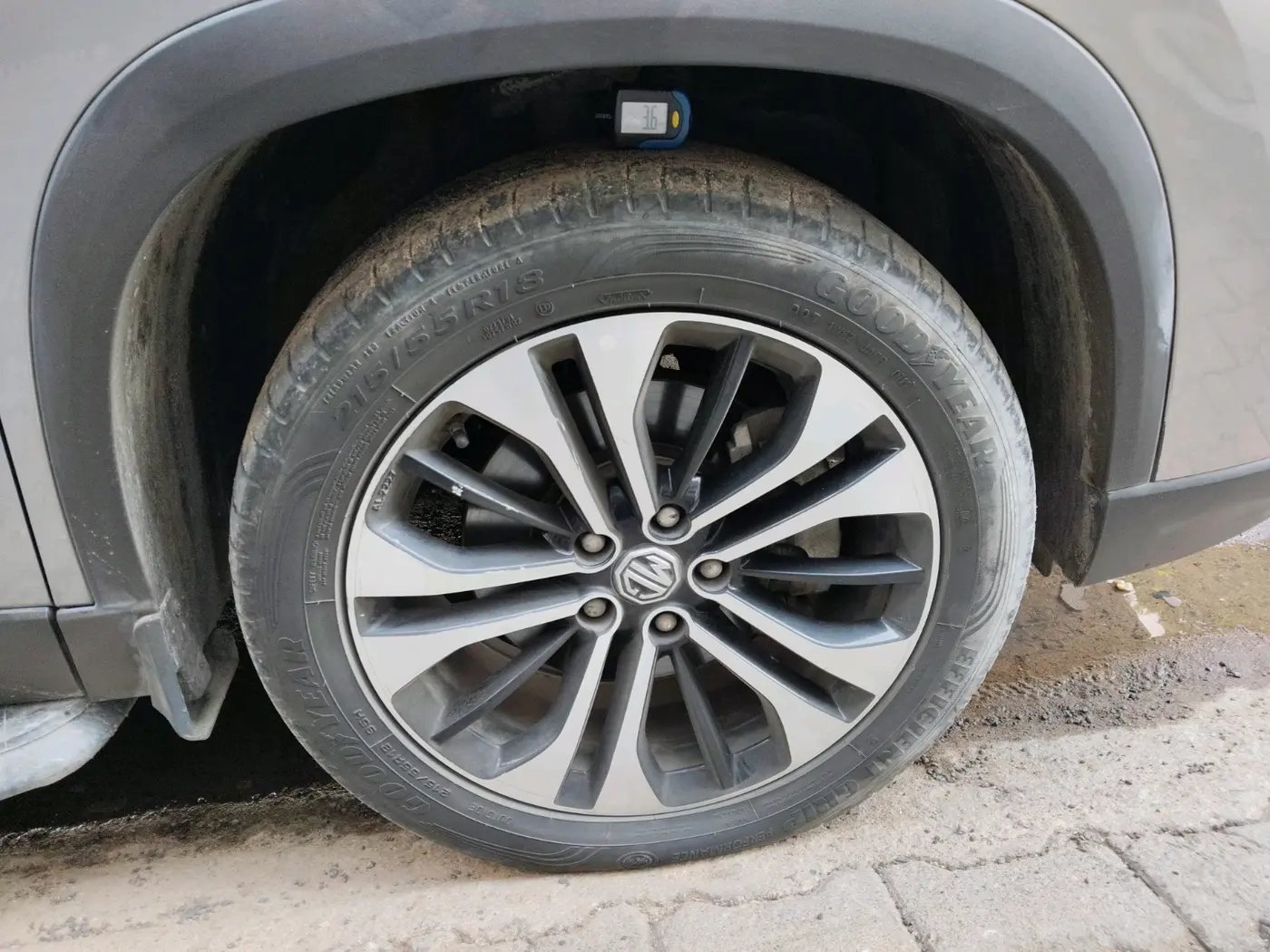 2022 MG HECTOR PLUS SHARP 1.5 PETROL TURBO HYBRID MT 6-STR, Petrol, Manual, 40,807 km, tyre