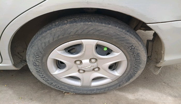 2010 Hyundai Accent GLE, Petrol, Manual, 1,19,993 km, tyre