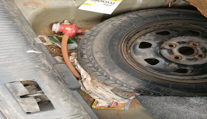 2010 Hyundai Accent GLE, Petrol, Manual, 1,19,993 km, tyre