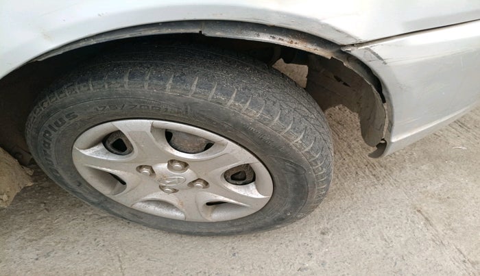 2010 Hyundai Accent GLE, Petrol, Manual, 1,19,993 km, tyre