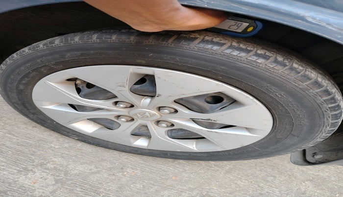 2015 Hyundai Xcent S 1.2, Petrol, Manual, 37,297 km, tyre