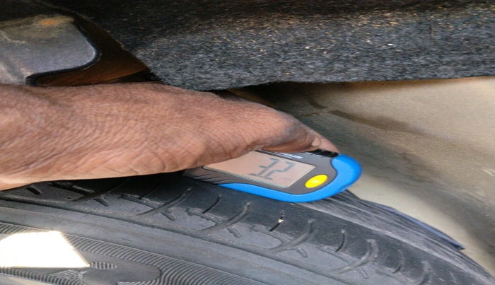 2014 Maruti Swift Dzire ZDI, Diesel, Manual, 1,10,826 km, tyre