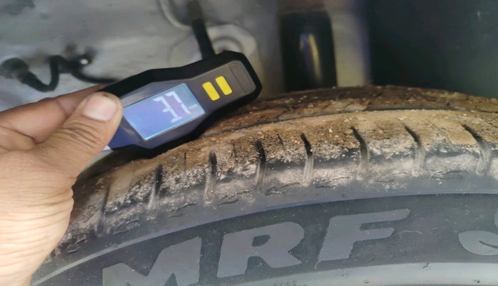 2023 Tata ALTROZ XZ CNG, Petrol, Manual, 44,240 km, tyre