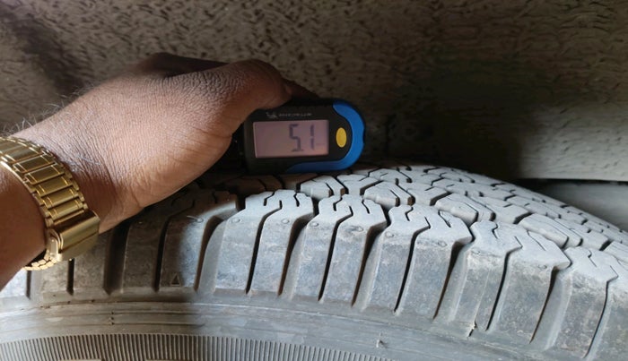 2018 Mahindra TUV300 T10, Diesel, Manual, 63,000 km, tyre