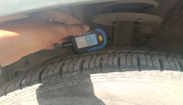 2018 Mahindra KUV 100 NXT K2 P 6 STR, Petrol, Manual, 47,045 km, tyre