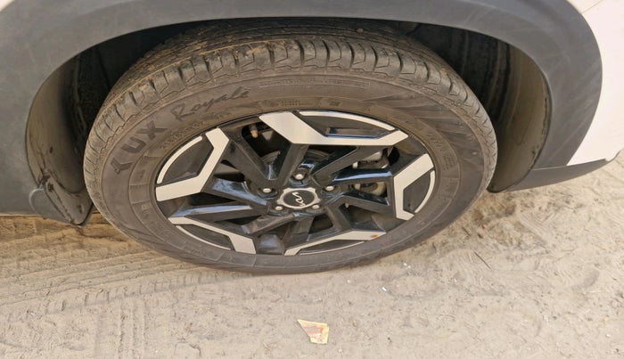 2025 KIA SELTOS HTX (O) 1.5 Petrol iVT, Petrol, Automatic, 11,018 km, tyre