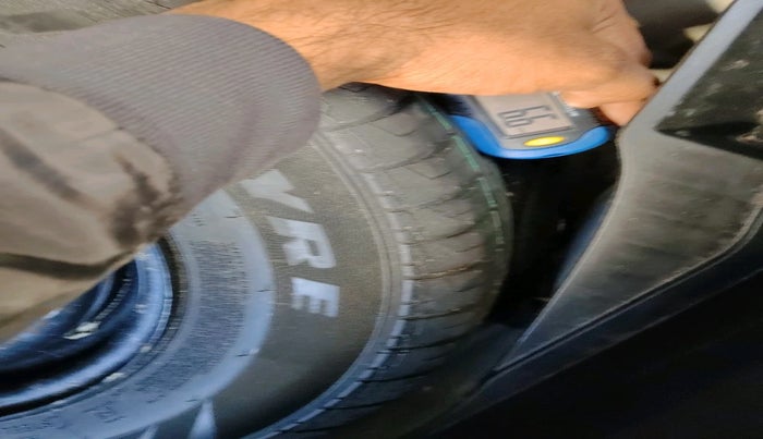 2023 Maruti Swift VXI, Petrol, Manual, 38,728 km, tyre