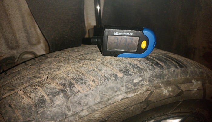 2013 Ford Figo TITANIUM 1.4 DIESEL, Diesel, Manual, 1,28,115 km, tyre