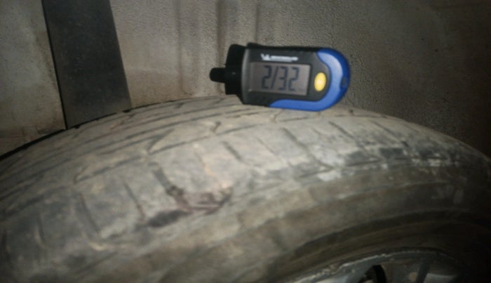 2013 Ford Figo TITANIUM 1.4 DIESEL, Diesel, Manual, 1,28,115 km, tyre