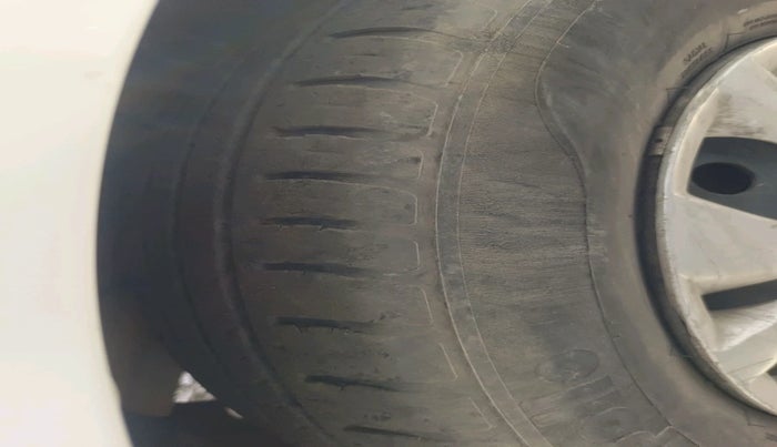 2019 Maruti Swift VDI, Diesel, Manual, 82,726 km, tyre