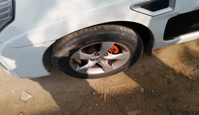 2015 Toyota Innova 2.5 GX 7 STR, Diesel, Manual, 56,554 km, tyre