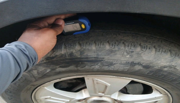 2012 Mahindra XUV500 W8, Diesel, Manual, 1,08,942 km, tyre