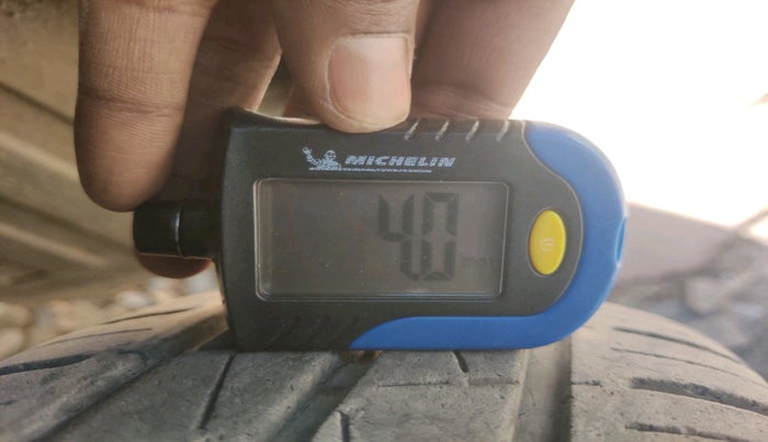 2022 Hyundai GRAND I10 NIOS SPORTZ 1.2 KAPPA VTVT CNG, Petrol, Manual, 45,414 km, tyre