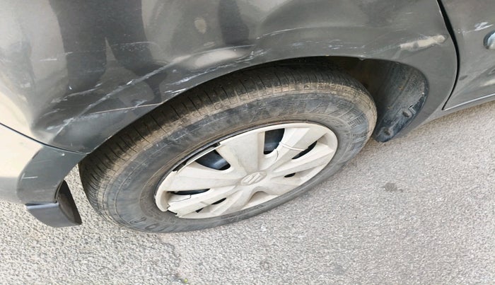 2011 Maruti Swift VXI, Petrol, Manual, 1,33,620 km, tyre