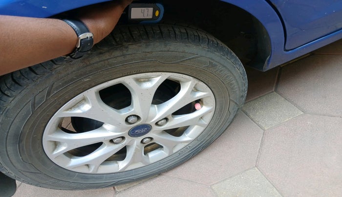 2014 Ford Figo TITANIUM 1.2 PETROL, Petrol, Manual, 81,882 km, tyre