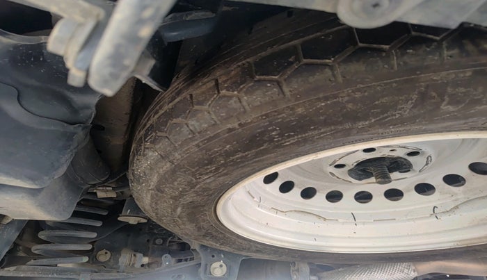 2024 Mahindra XUV700 AX 7 D MT 7 STR, Diesel, Manual, 45,010 km, tyre