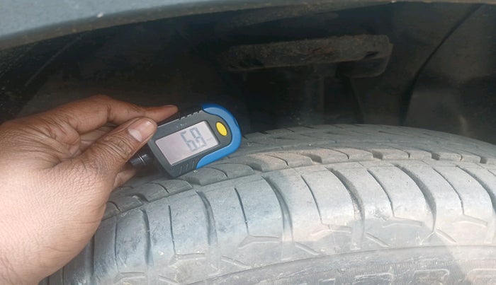 2021 Hyundai VENUE S+ 1.2, Petrol, Manual, 67,666 km, tyre