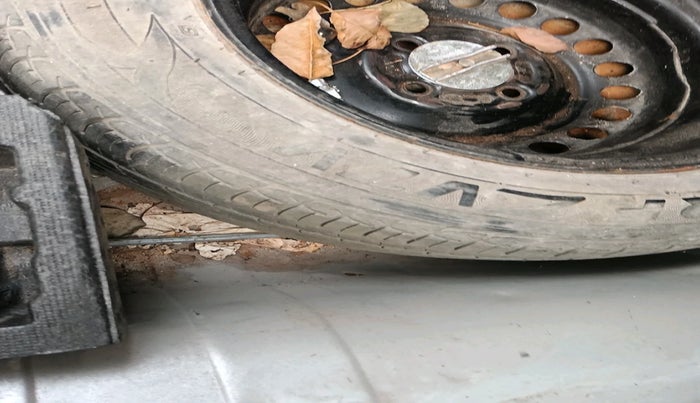 2017 Honda Amaze 1.2L I-VTEC S, Petrol, Manual, 73,720 km, tyre