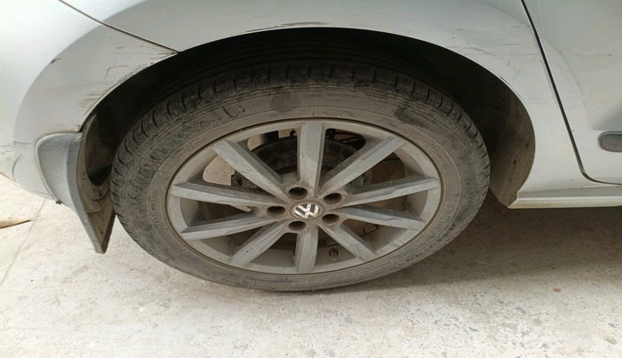 2018 Volkswagen Polo HIGHLINE PLUS 1.0 16 ALLOY, Petrol, Manual, 49,812 km, tyre