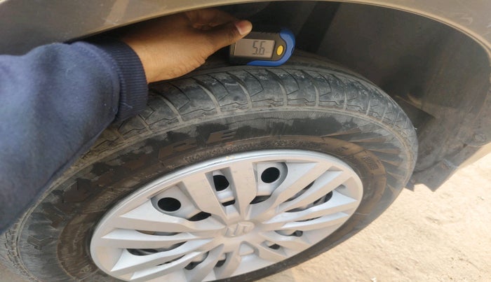 2022 Maruti Swift LXI, Petrol, Manual, 8,345 km, tyre