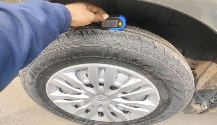 2022 Maruti Swift LXI, Petrol, Manual, 8,345 km, tyre