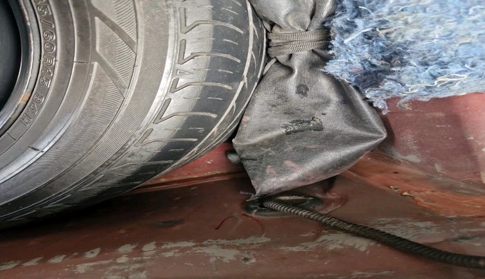 2018 Toyota Etios Liva VXD DUAL TONE, Diesel, Manual, 1,96,280 km, tyre