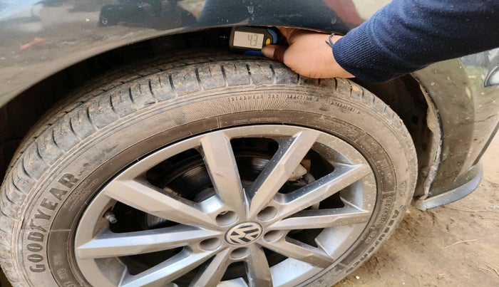 2021 Volkswagen Polo HIGHLINE PLUS 1.0L TSI, Petrol, Manual, 39,260 km, tyre