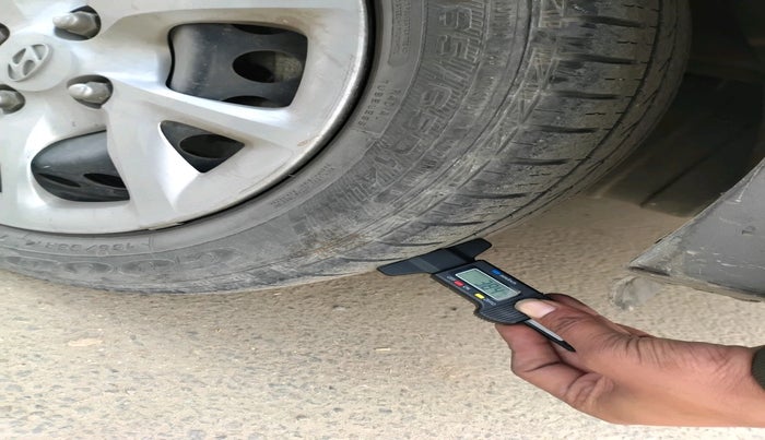 2017 Hyundai Grand i10 SPORTZ (O) 1.2 KAPPA VTVT, Petrol, Manual, 39,222 km, tyre