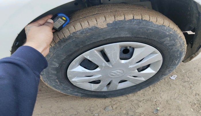 2014 Maruti Swift Dzire VDI, Diesel, Manual, 1,50,981 km, tyre