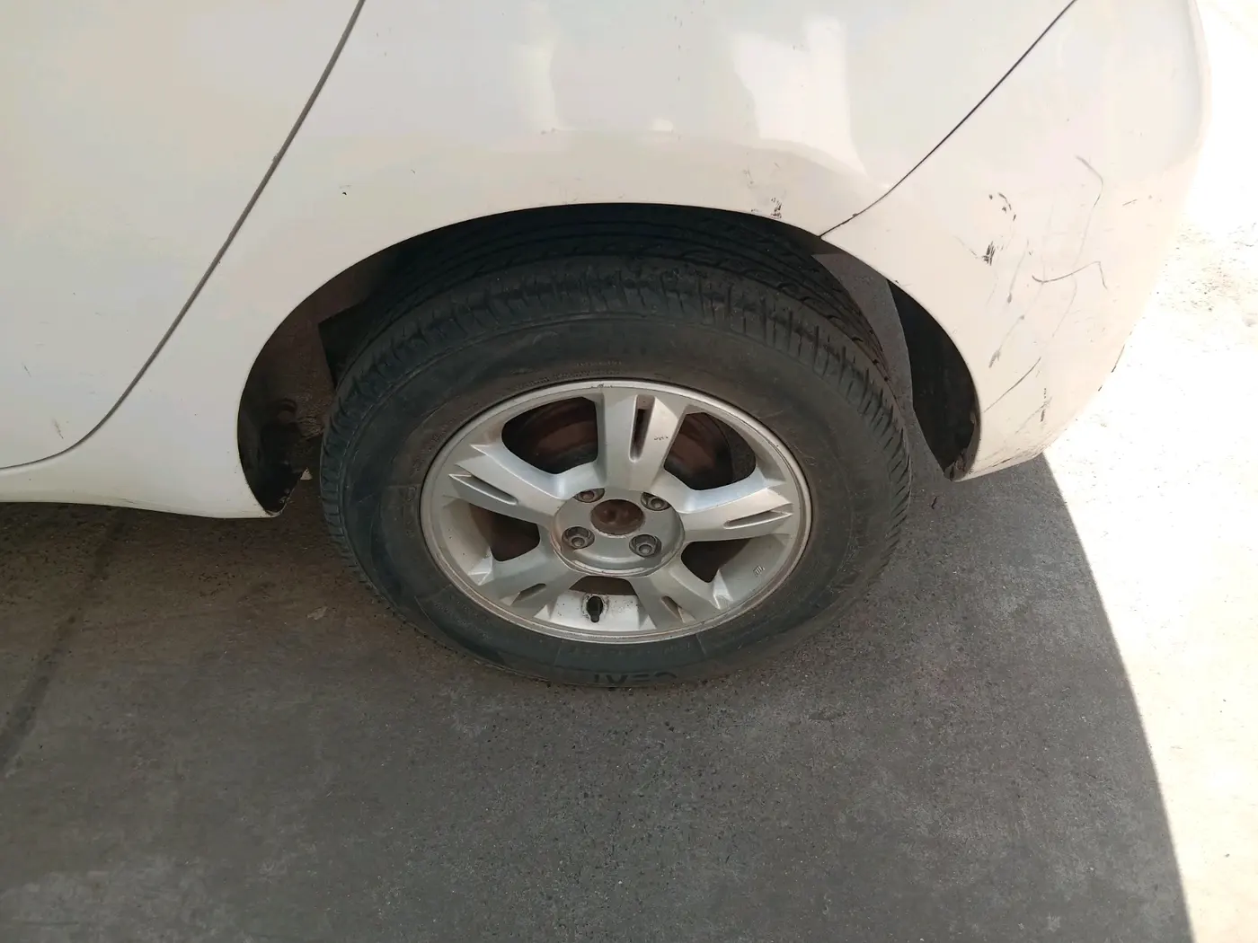 2009 Hyundai i20 ASTA (O) 1.2, Petrol, Manual, 1,06,998 km, tyre