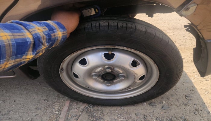 2013 Maruti Zen Estilo LXI, Petrol, Manual, 82,580 km, tyre