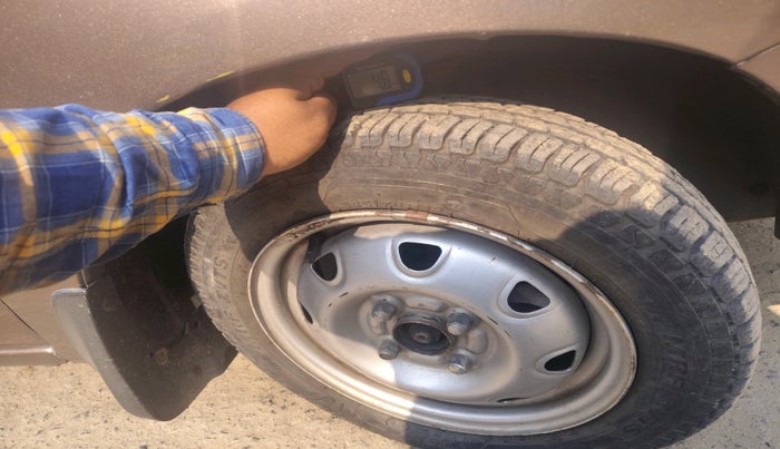 2013 Maruti Zen Estilo LXI, Petrol, Manual, 82,580 km, tyre