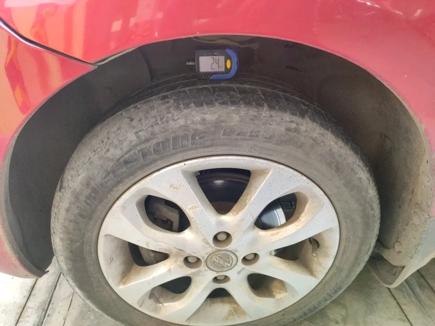 2014 Nissan Micra XV CVT, Petrol, Automatic, 64,906 km, tyre