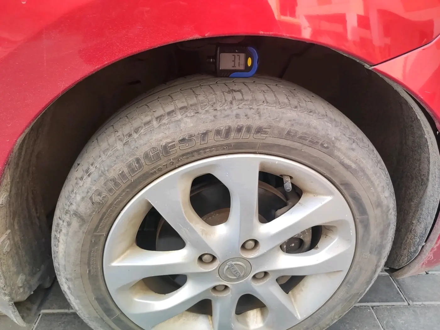 2014 Nissan Micra XV CVT, Petrol, Automatic, 64,906 km, tyre