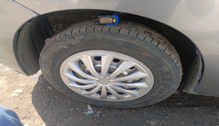 2013 Maruti Wagon R 1.0 LXI CNG, Petrol, Manual, 91,336 km, tyre